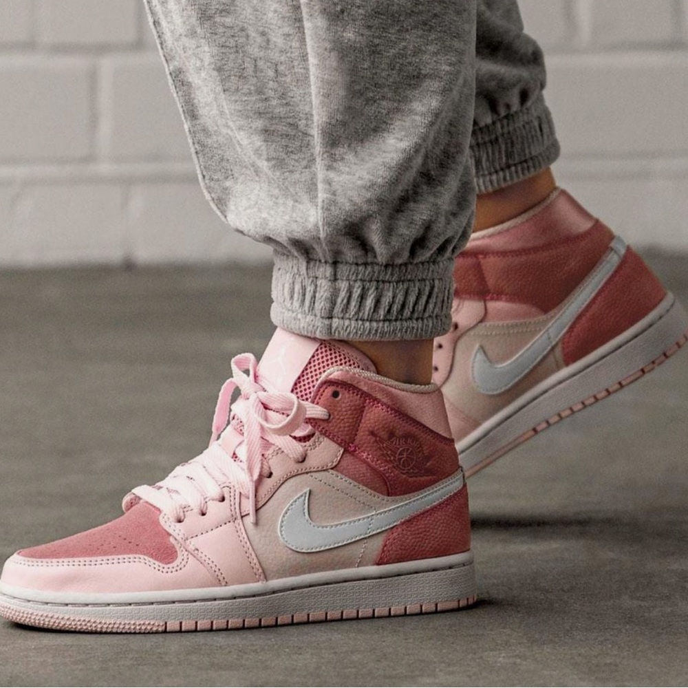WMNS Air Jordan 1 Mid “Digital Pink” (discontinued style)